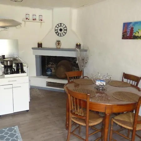 Les Deux Rivieres Apartment